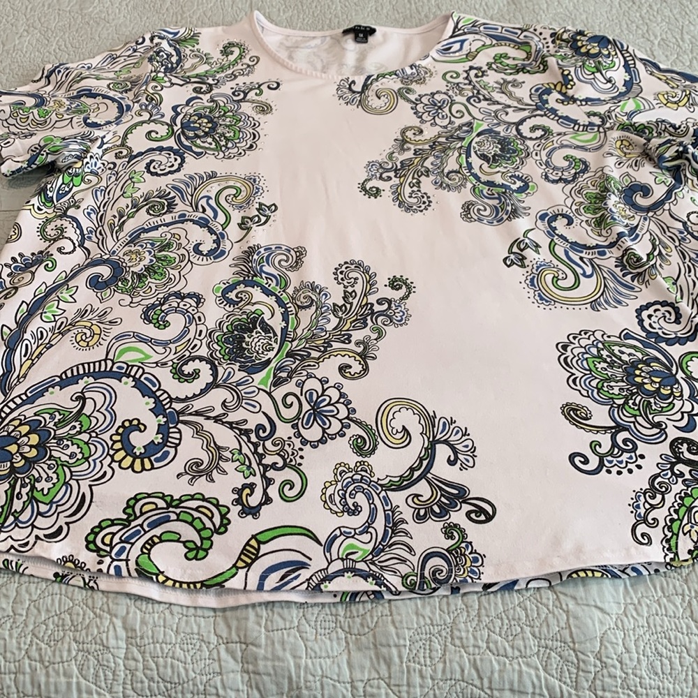 Links White Paisley & Silver T-Shirt - 1X - Picture 5 of 12